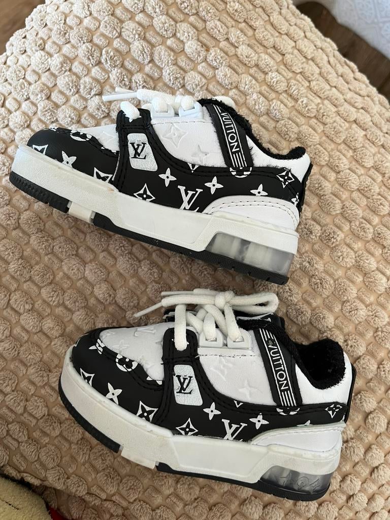 Louis vuitton schoentjes met licht maat 22 zo goed als nieuw, Ophalen, Zo goed als nieuw, Schoentjes