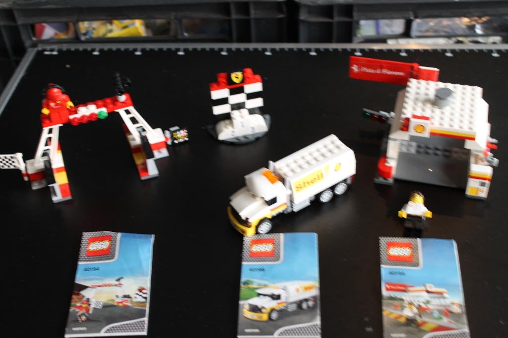 lego diverse sets benzinepomp etc 40195, Compleet, Overige thema's, Lego, Ophalen of Verzenden