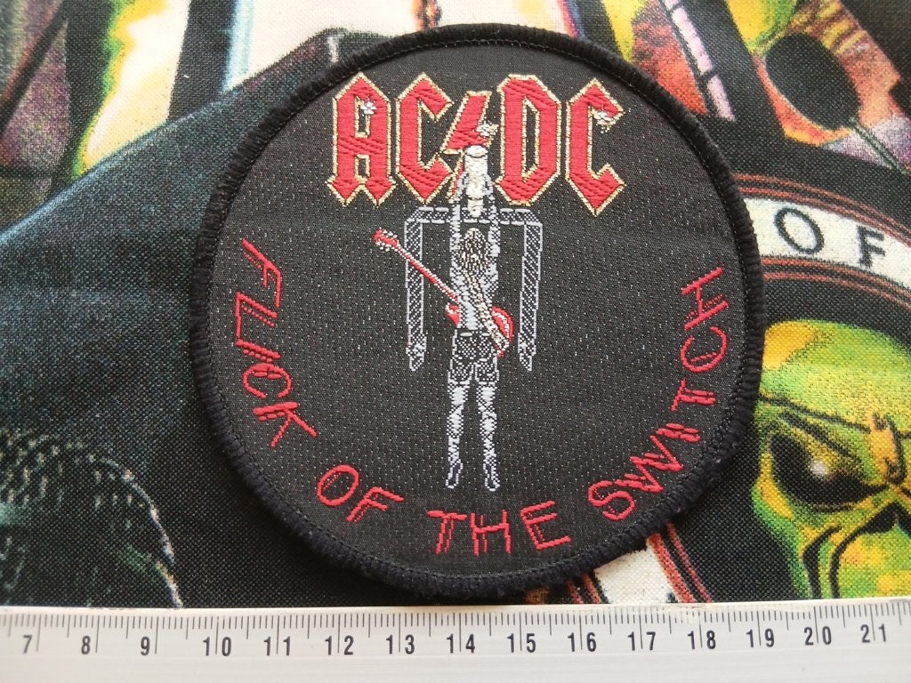 AC/DC mooie  vintage flick of the switch 1985 patch 90, Verzamelen, Muziek, Artiesten en Beroemdheden, Ophalen of Verzenden, Zo goed als nieuw