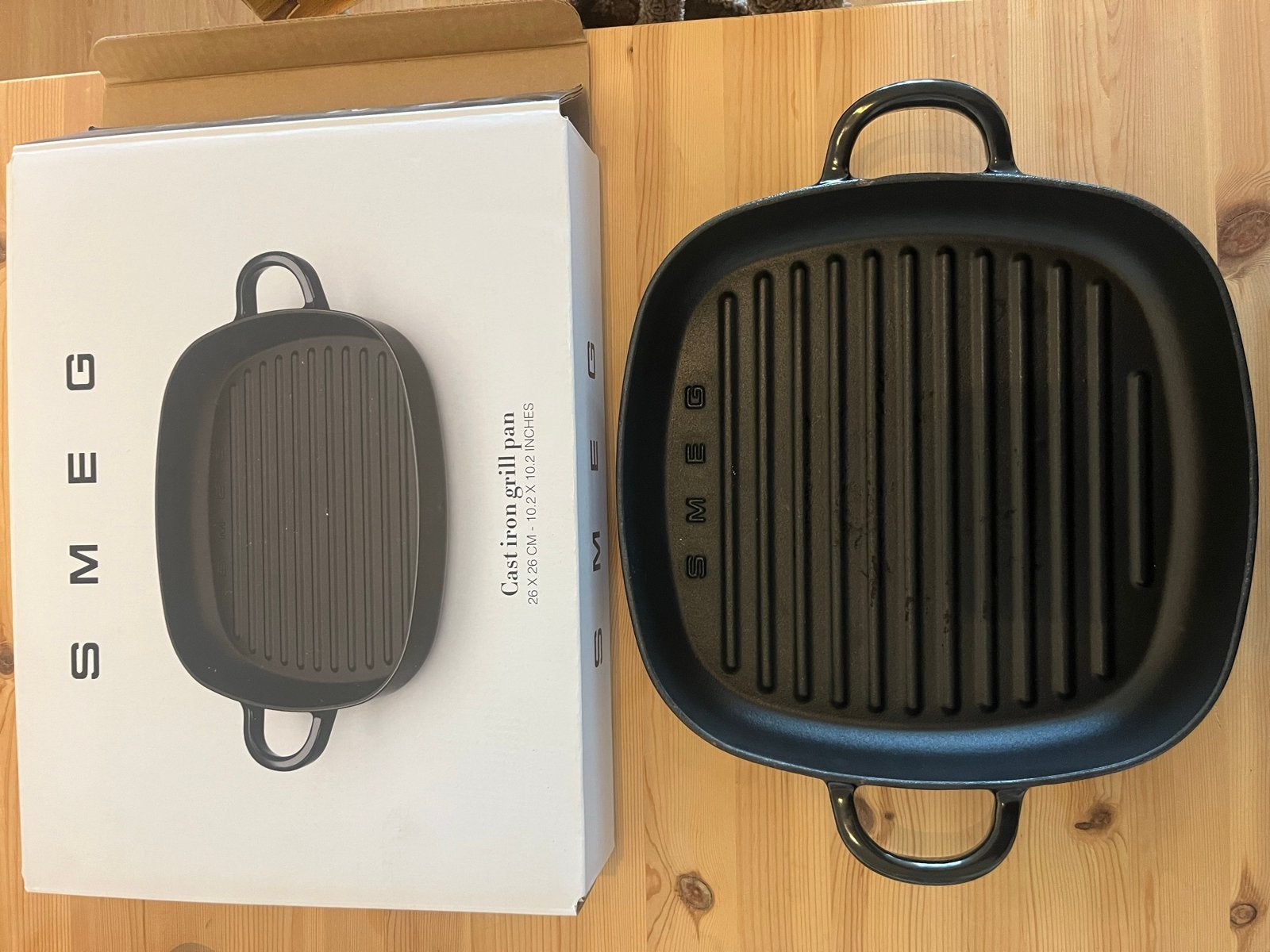 Smeg gietijzeren grillpan 26x26 cm, Ophalen of Verzenden, Zo goed als nieuw