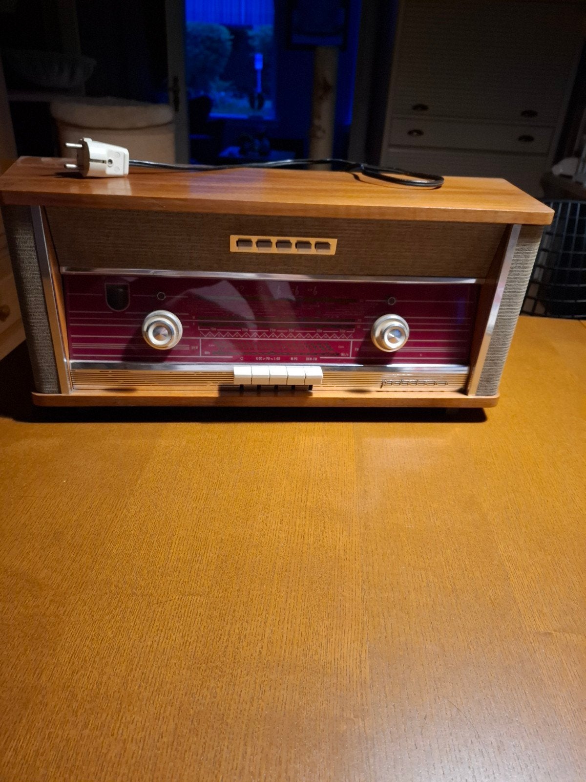 Vintage Lampenradio - Werkt Perfect!, Audio, Tv en Foto, Ophalen, Gebruikt, Radio