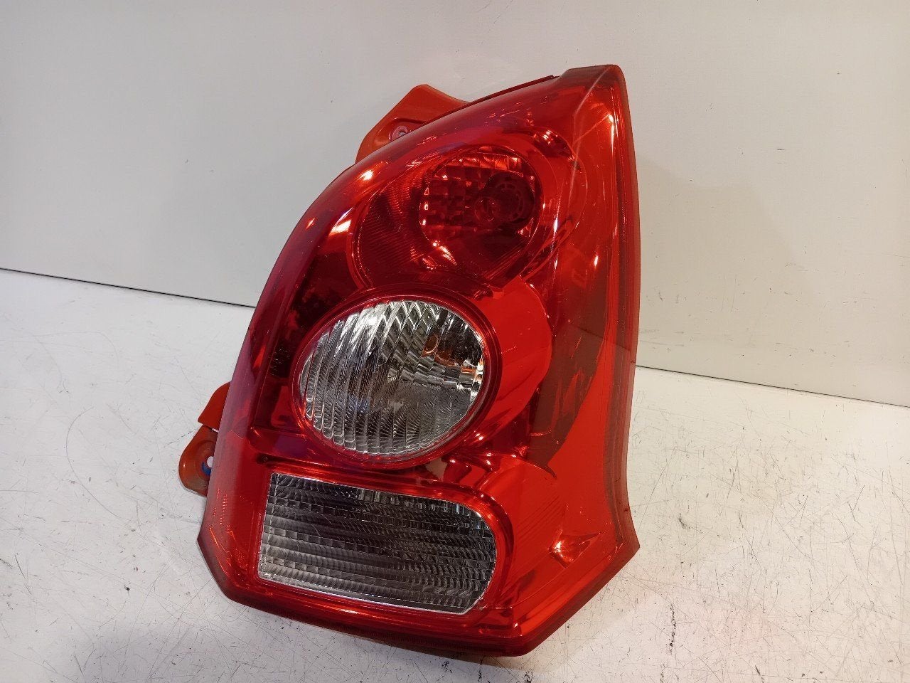 Achterlicht carrosserie rechts Suzuki Alto, Auto-onderdelen, Onderdelen@venauto.nl, Van der Ven Autorecycling B.V., Gebruikt, Ettenseweg 76, 4706 PB Roosendaal, The Netherlands