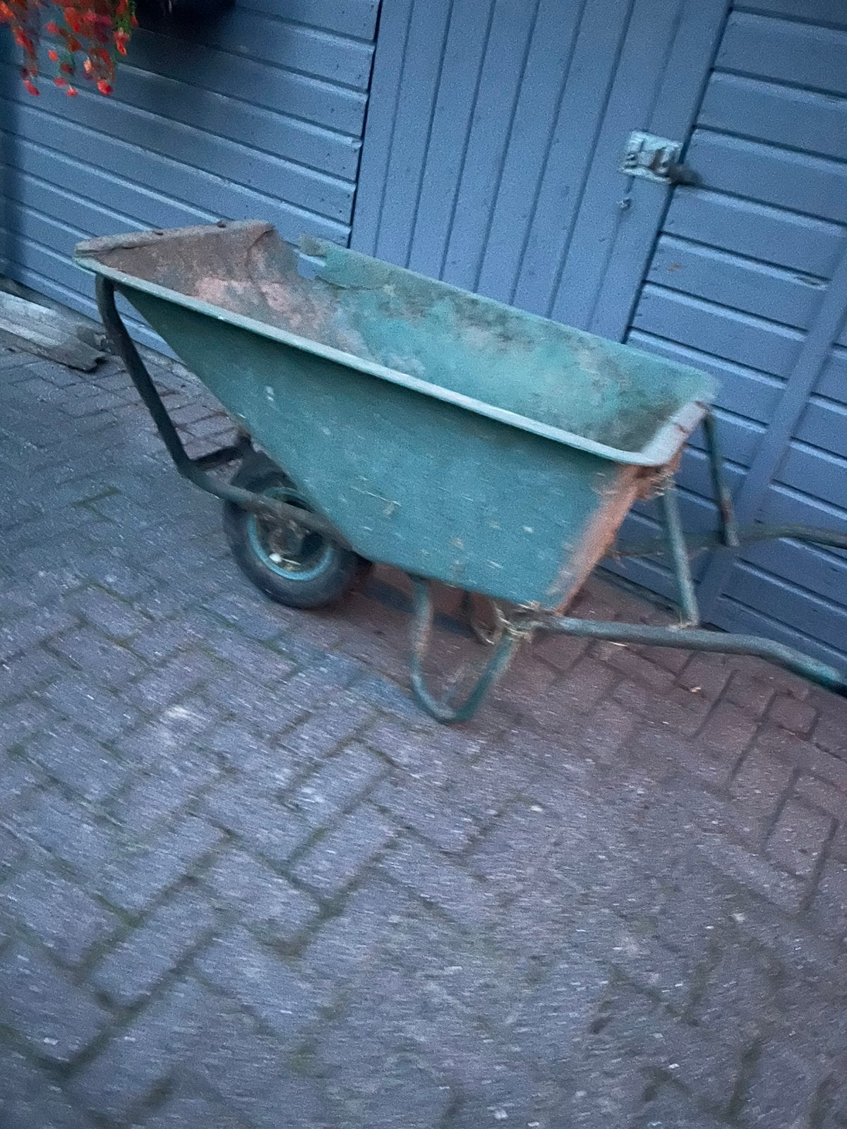 Grote kruiwagen met kapotte bak, Tuin en Terras, Ophalen, Zo goed als nieuw