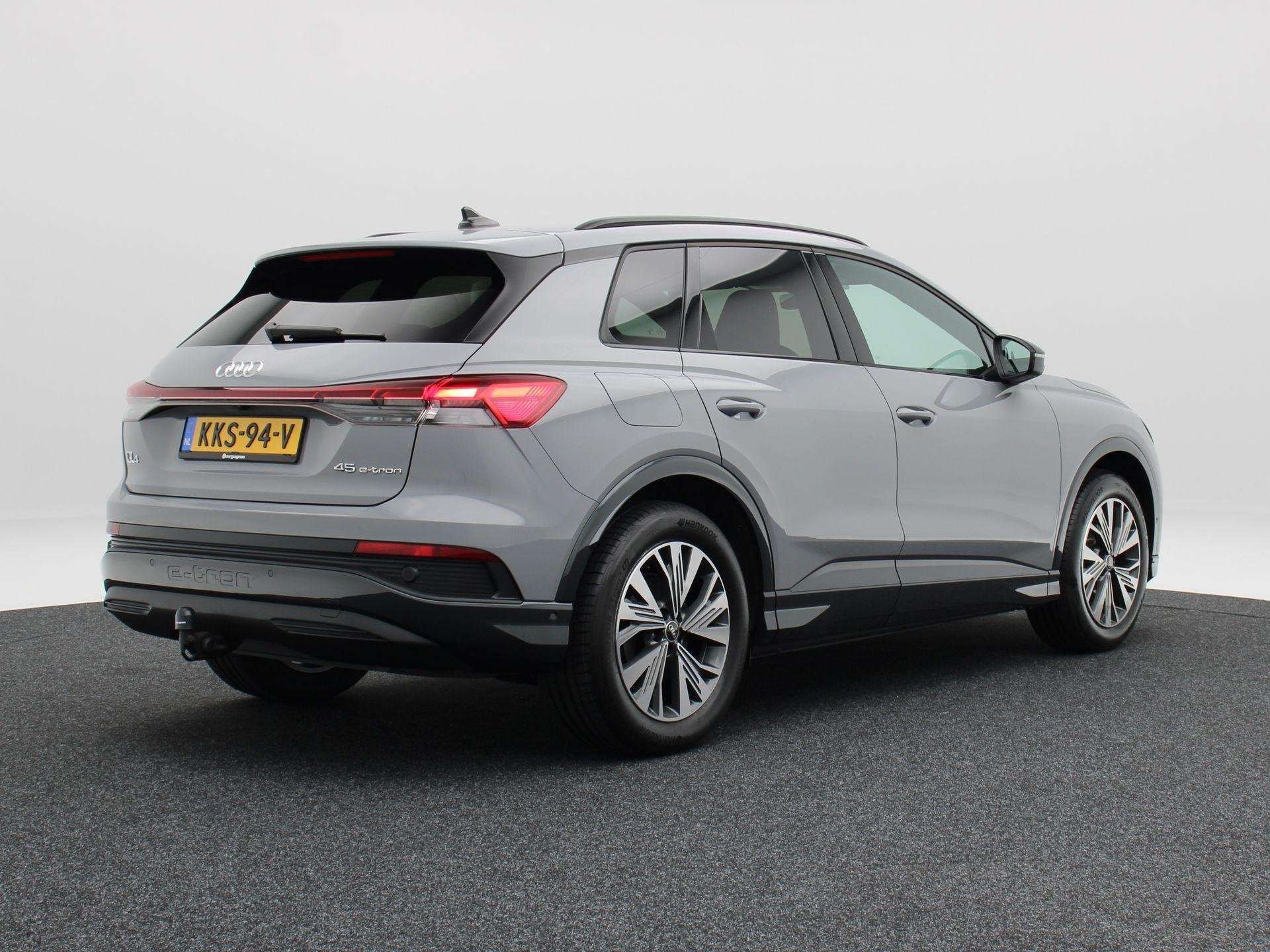 Audi Q4 e-tron 45 Edition 82 kWh | Stoelverwarming | Camera, Automaat, Gebruikt, 82 kWh, 286 pk