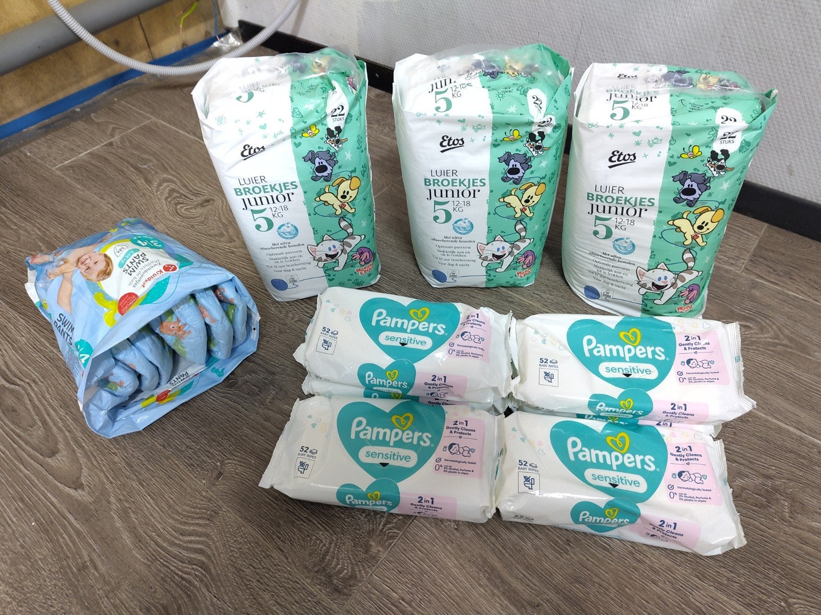 Etos Luierbroekjes Junior Maat 5 & Pampers Sensitive Doekjes, Kinderen en Baby's, Badjes en Verzorging, Ophalen of Verzenden, Nieuw