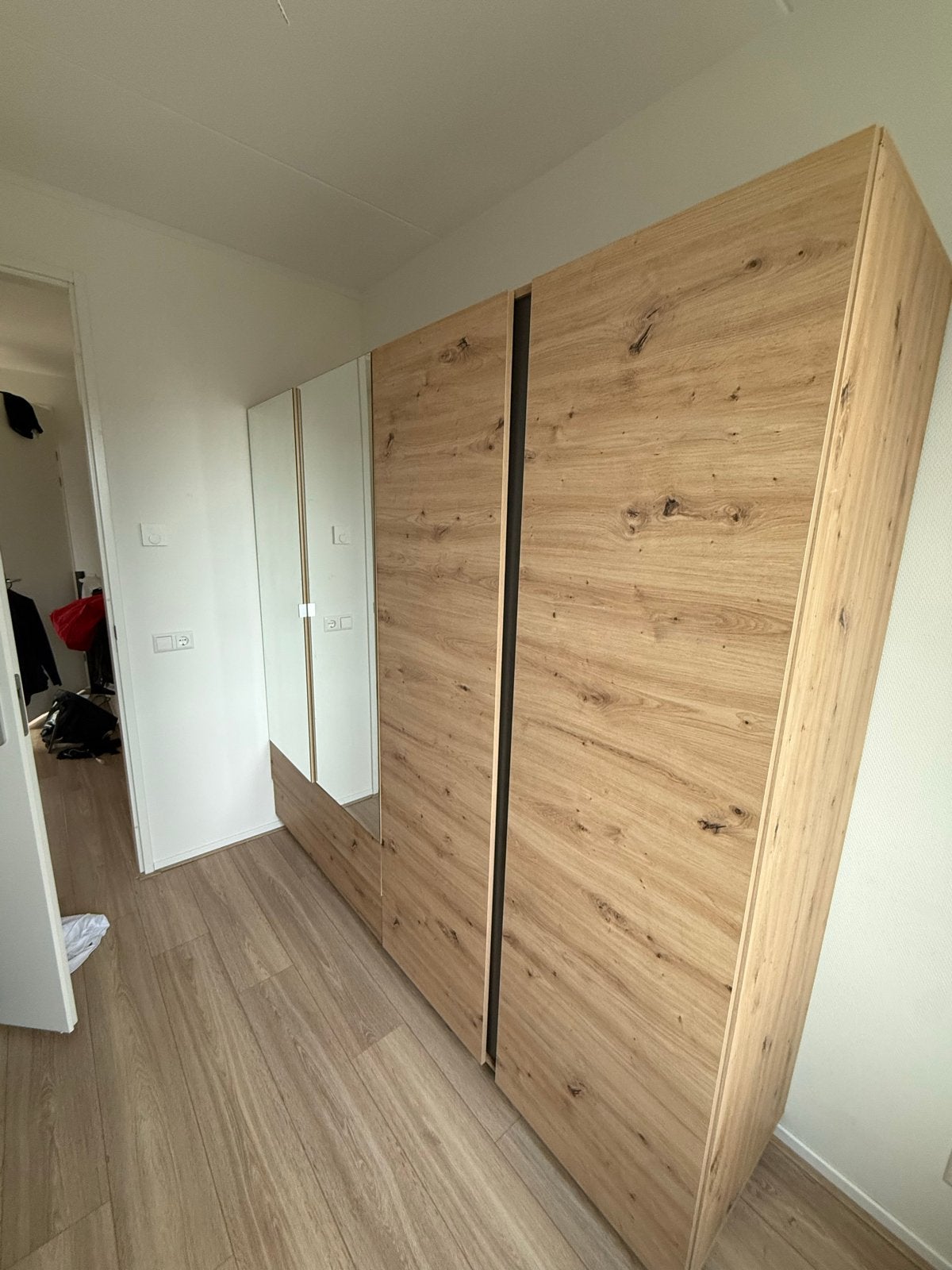 Kledingkast met spiegel en planken - Zo goed als nieuw, Ophalen, Met plank(en), 200 cm of meer, 150 tot 200 cm