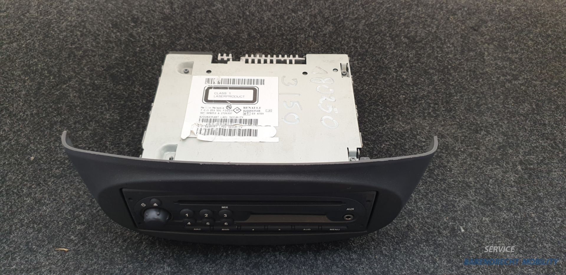 Radio CD speler aux Renault Twingo Trafic II 2 8200843548 or, Renault Group, Gebruikt, Contact.group@renault.com, Renault