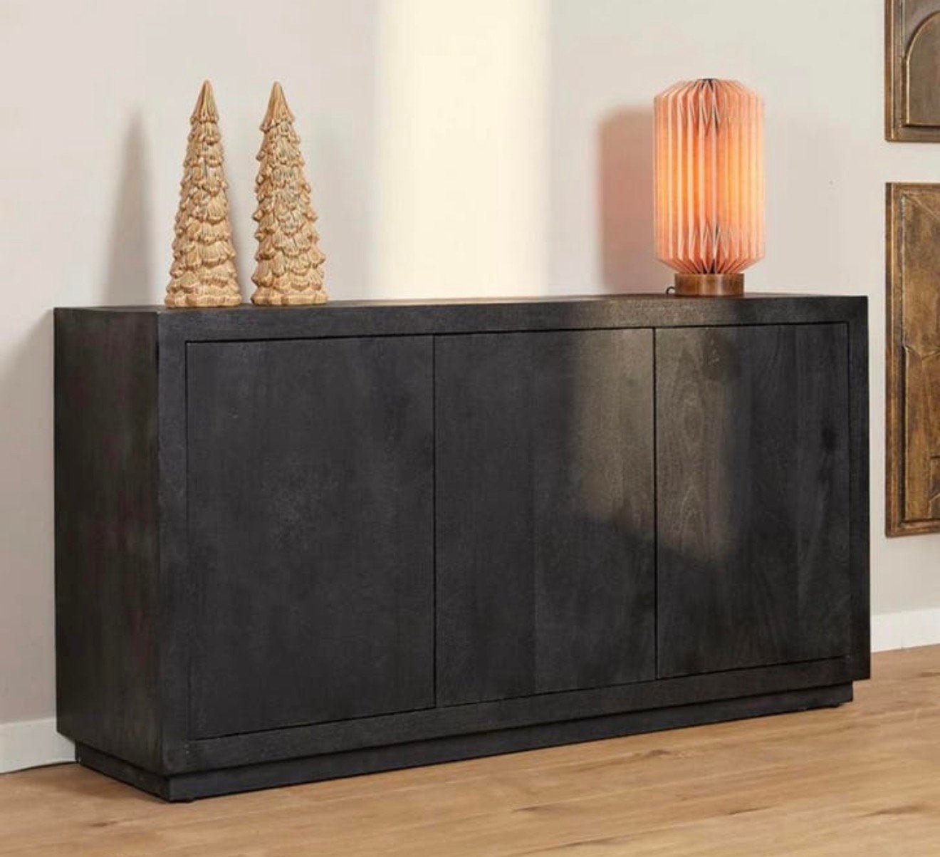 Zwarte mangohouten dressior (150cm), Huis en Inrichting, Kasten | Dressoirs, Ophalen, Zo goed als nieuw, 25 tot 50 cm, 100 tot 150 cm