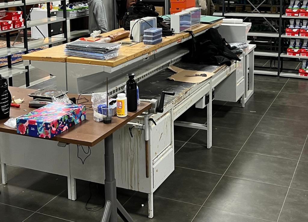LIJMTAFEL LIJM AFZUIGING WERKBANK SCHOENMAKERIJ FLEXAM, Doe-het-zelf en Verbouw, Werkbanken, Gebruikt, 120 tot 170 cm, Ophalen