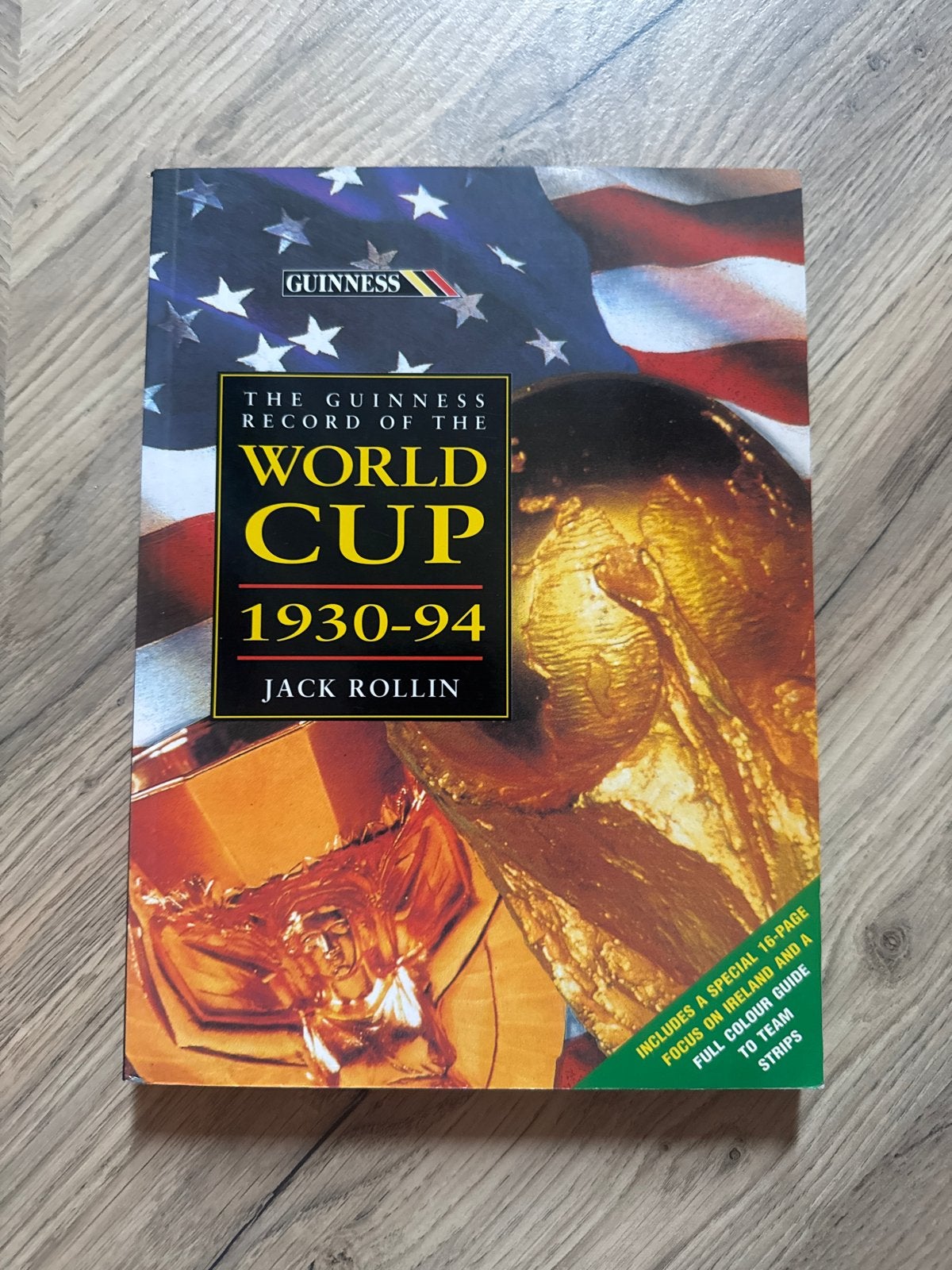 Guinness Record of the World Cup 1930-94 - Jack Rollin, Ophalen of Verzenden, Gelezen, Balsport
