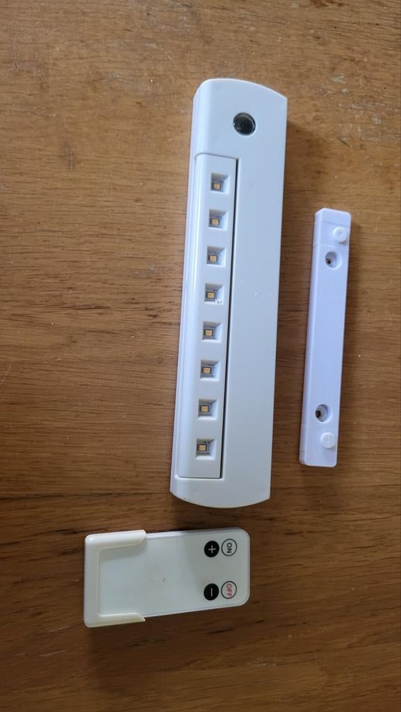 Kast of wand verlichting met afstandsbediening, Ophalen of Verzenden, Zo goed als nieuw, Kunststof