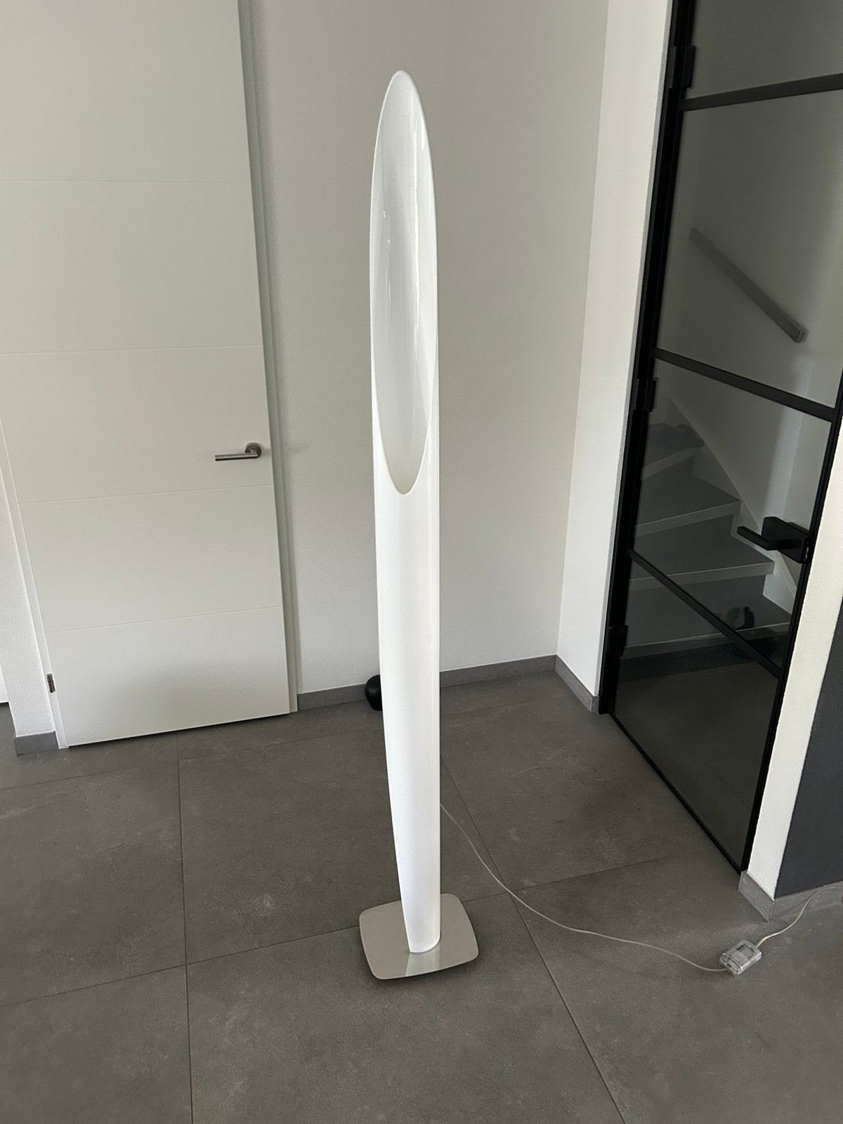 Kundalini shakto design witte dimbare vloerlamp, Ophalen, Zo goed als nieuw