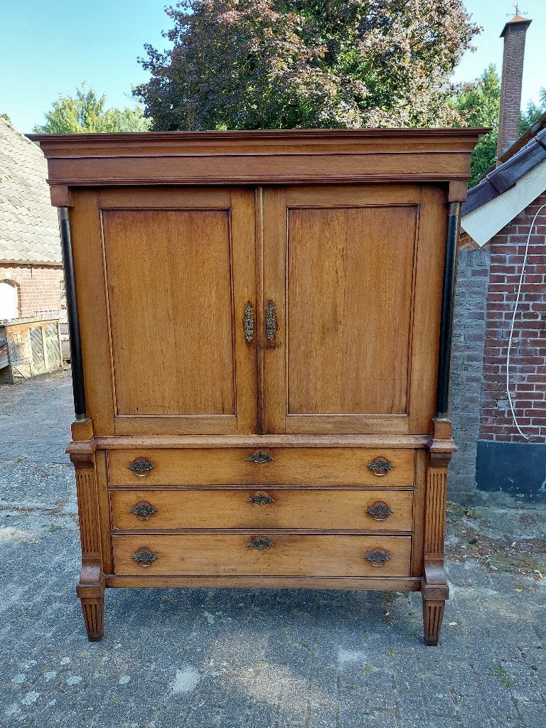 Empire eikenhouten kabinet, te dateren ca. 1800-1825., Ophalen