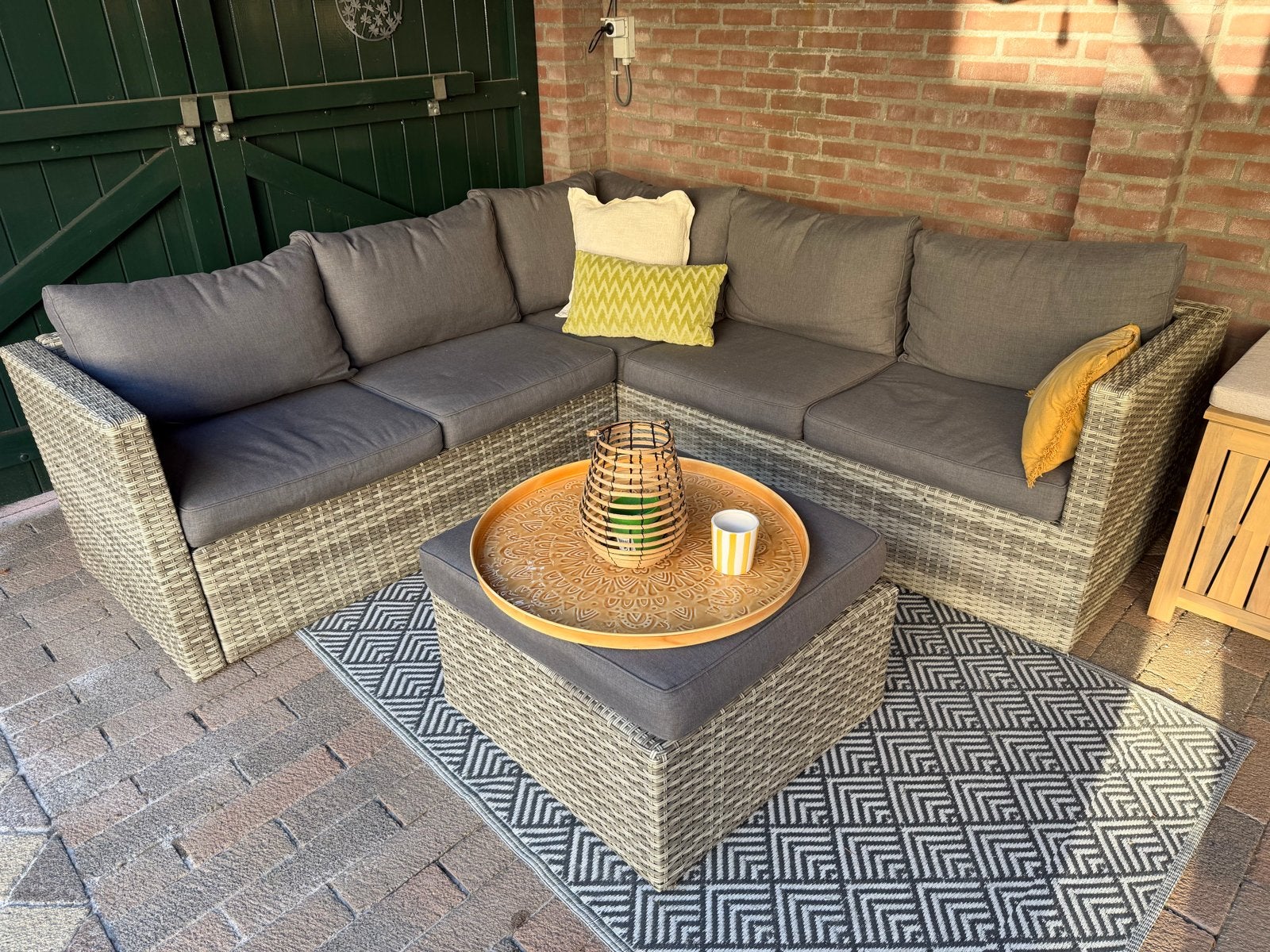 Loungeset hoekbank met hocker - Wicker, Tuin en Terras, Ophalen, 4 zitplaatsen, Gebruikt, Loungeset
