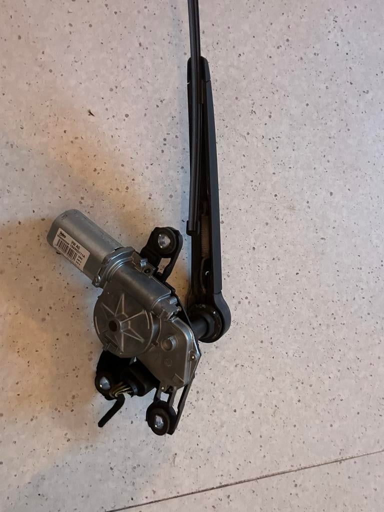 Skoda citigo.  Ruitenwisser motor compleet achterklep, Ophalen of Verzenden, Skoda