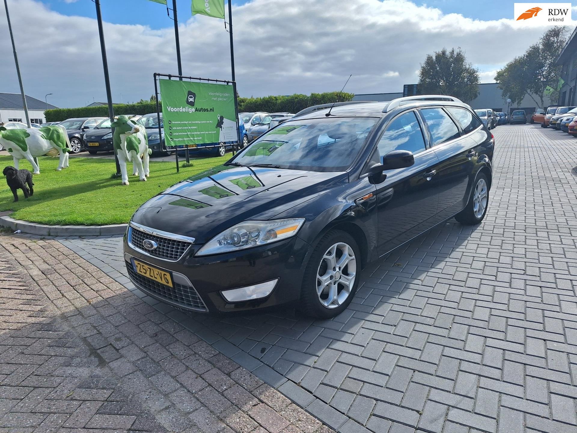 Ford Mondeo Wagon 2.0-16V Titanium / Comfortabel / APK maart, Auto's, Gebruikt, Mondeo, Leder en Stof, Zwart