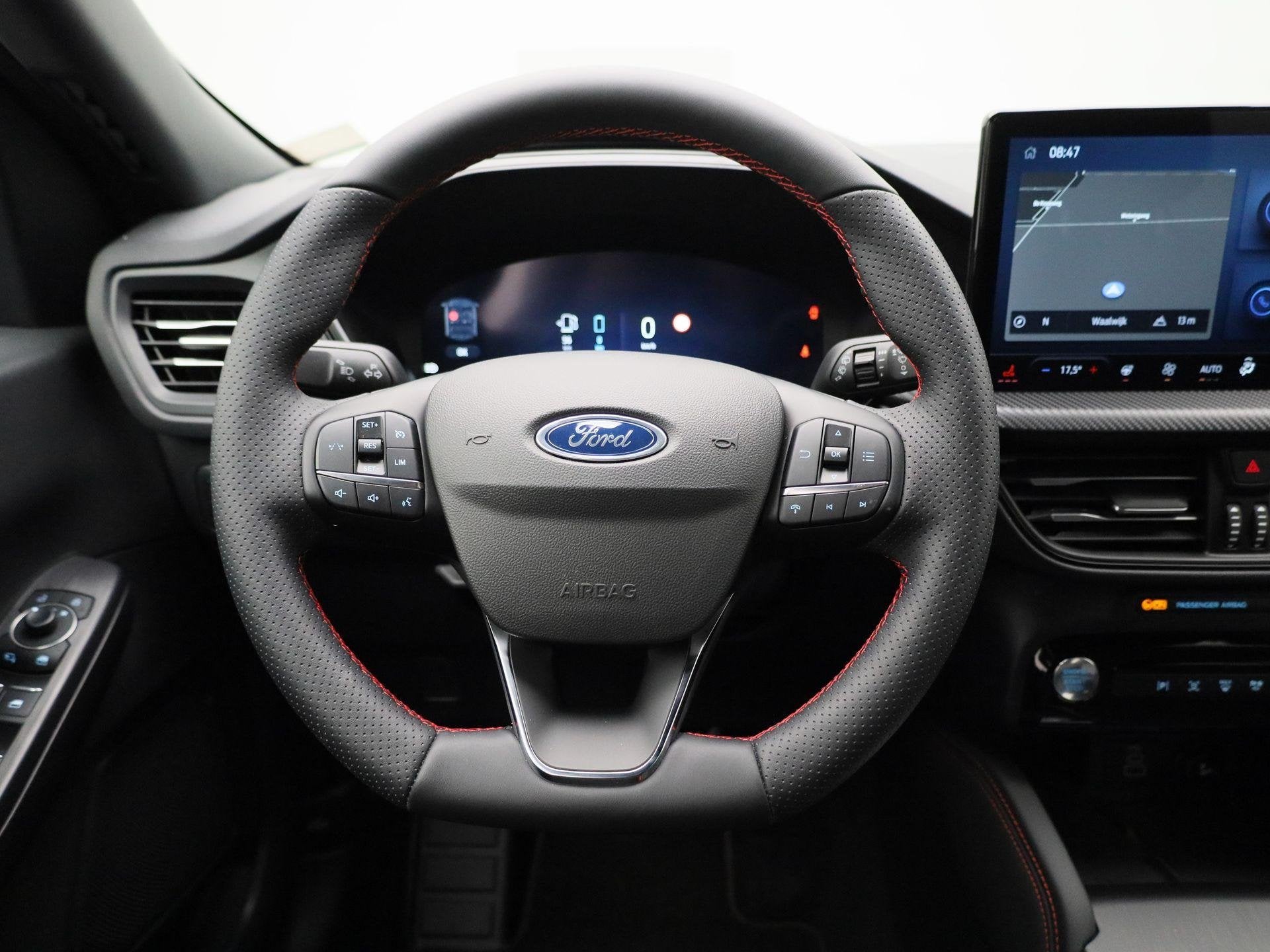 Foto 7 van Ford Kuga 2.5 PHEV ST-Line | Automaat | Verwarmde Voorstoele