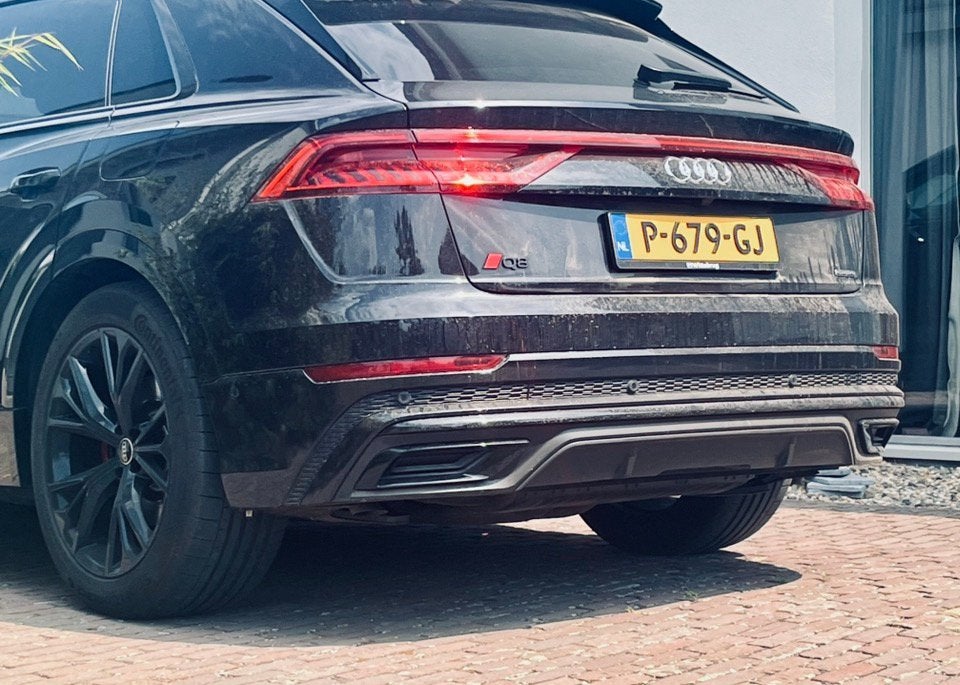 Audi Q8 55 Tfsi e Quattro 381pk 2021 Zwart Audi Dealer ondh, Automaat, Dealer onderhouden, Zwart, 2995 cc