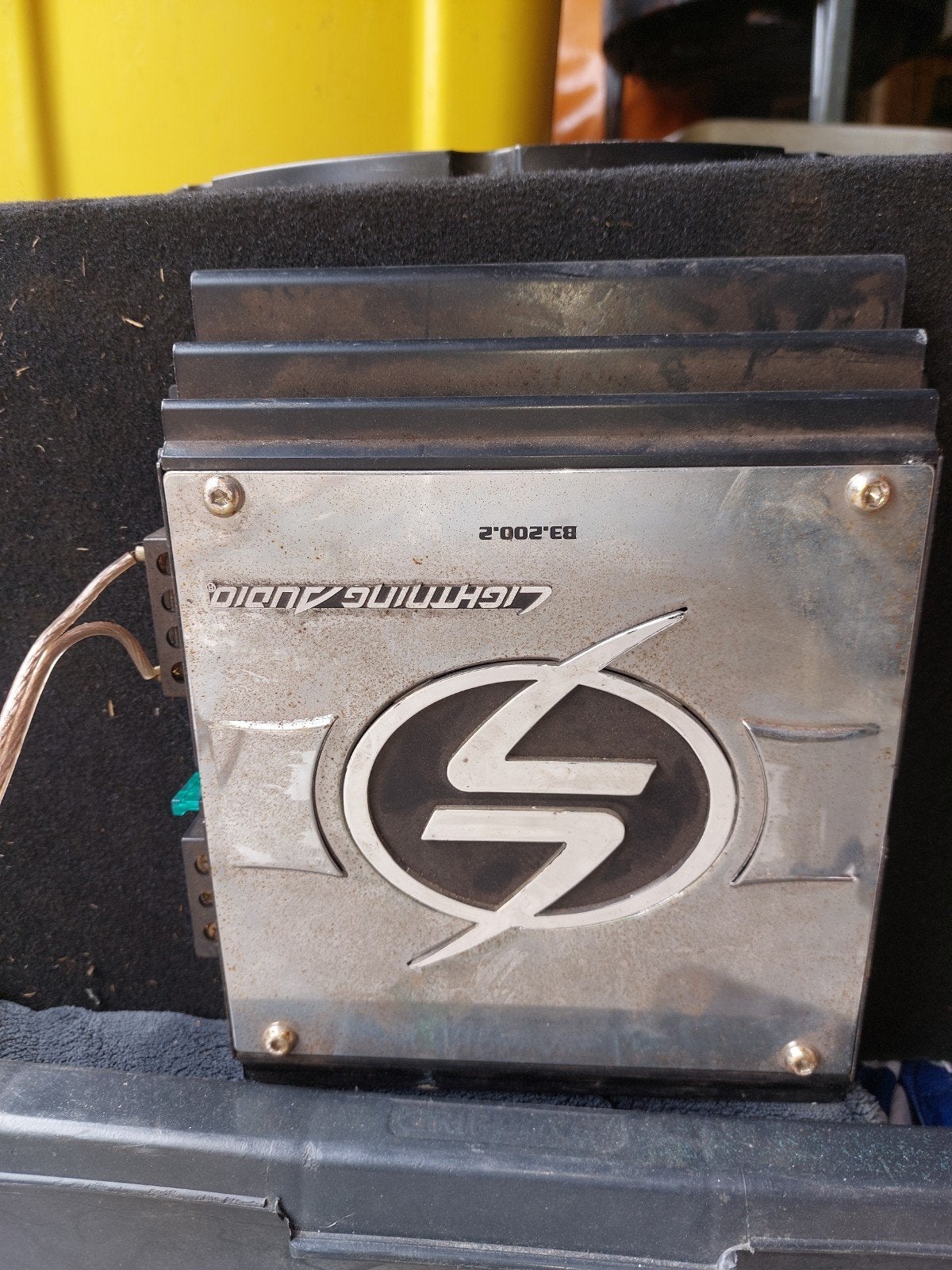 Basbox met versterker - Lightning Audio B3.200.2, Ophalen of Verzenden