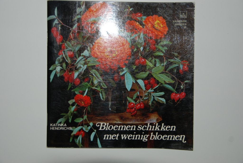 Bloemen schikken met weinig bloemen 2., Ophalen of Verzenden, Zo goed als nieuw, Overige onderwerpen, Katinka hendrichs