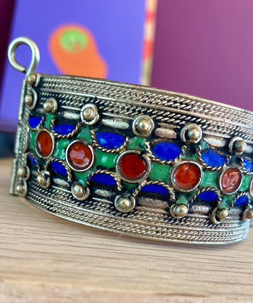 Berbers kabyle armband met emaille accenten, Sieraden, Tassen en Uiterlijk, Armbanden, Zo goed als nieuw, Zilver, Ophalen of Verzenden