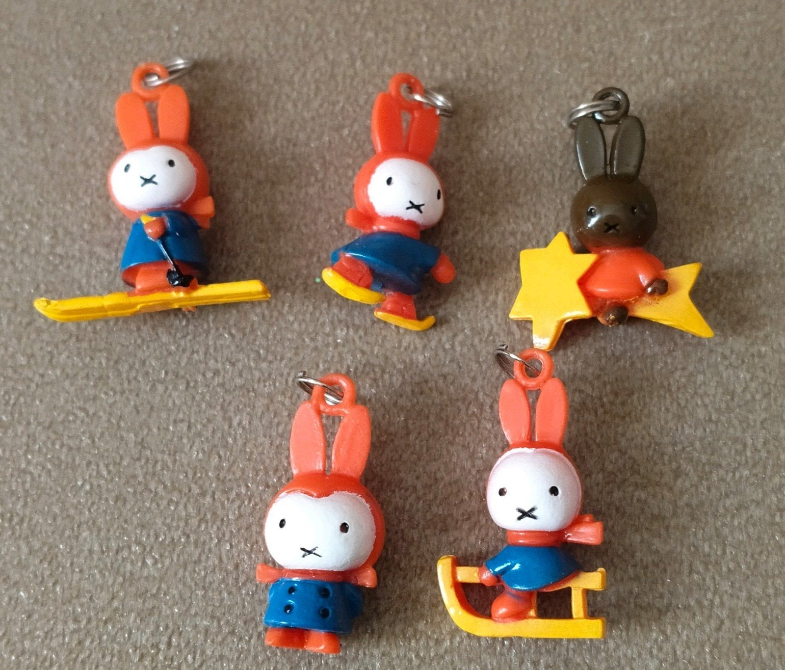 Nijntje/ Miffy hangertjes/bedel-Winter thema-Dick Bruna, Ophalen of Verzenden, Nieuw