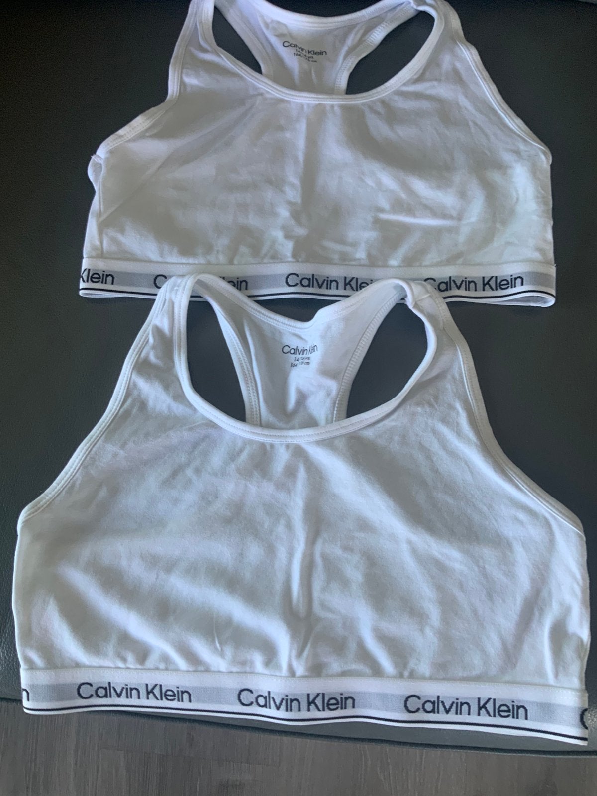 Twee zgan CALVIN KLEIN hemdjes 164 heel klein prijsje, Kinderen en Baby's, Kinderkleding | Maat 164, Ophalen of Verzenden, Zo goed als nieuw