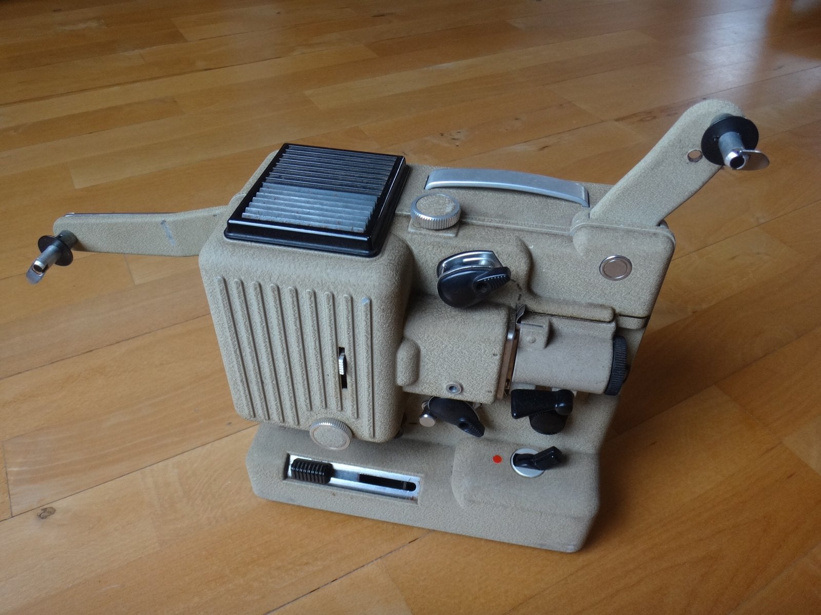 Vintage Eumig filmprojector 8 mm, jaren 50. Voor verzamelaar, Ophalen of Verzenden, 1940 tot 1960