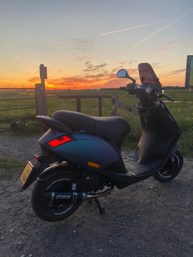 Piaggio zip 4t 50cc, Fietsen en Brommers, Scooters | Piaggio, Zip, Ophalen of Verzenden, Zo goed als nieuw, Benzine