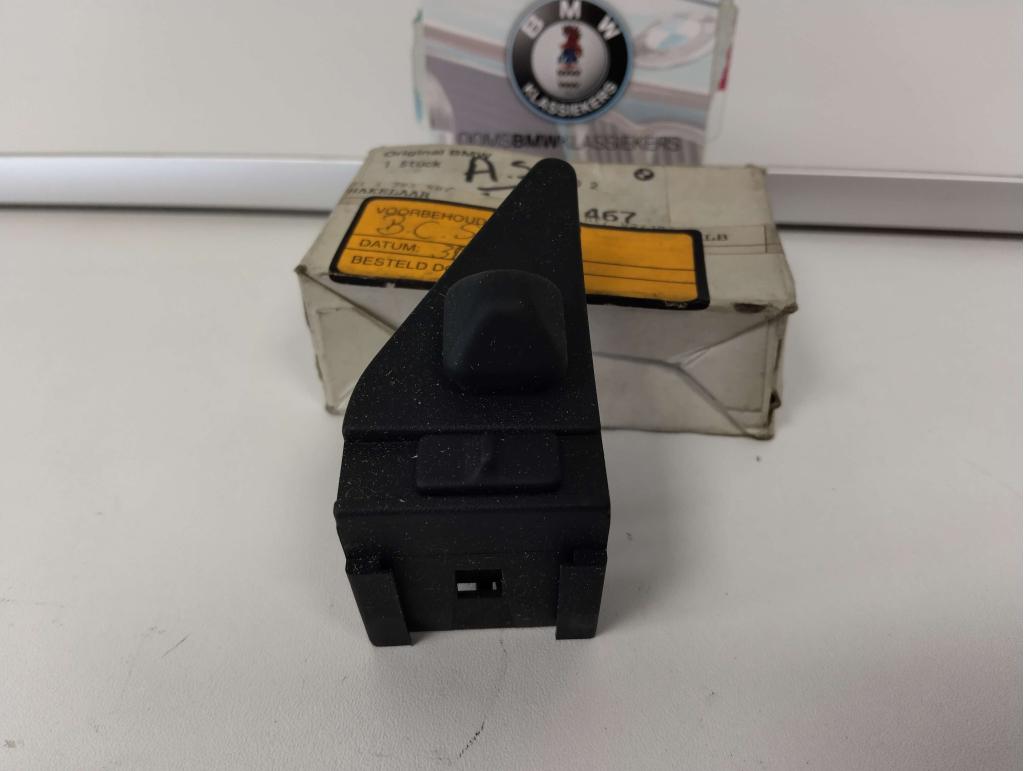 BMW E31 .E36 spiegel verstel schakelaar NIEUW 61311383467, Niet ingevuld, Niet ingevuld, Nieuw, Ophalen of Verzenden