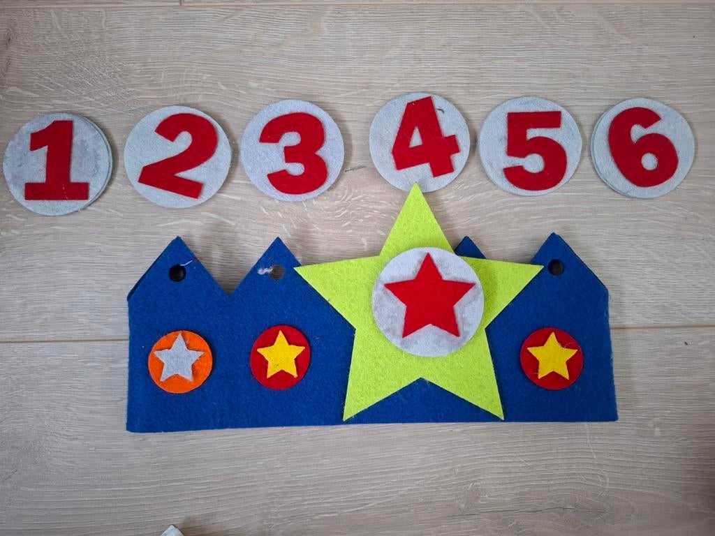 Verjaardagskronen van vilt - aanpasbaar van 1 t/m 6 jaar, Hobby en Vrije tijd, Vilt, Ophalen of Verzenden, Nieuw, Versiering, Wolvilt