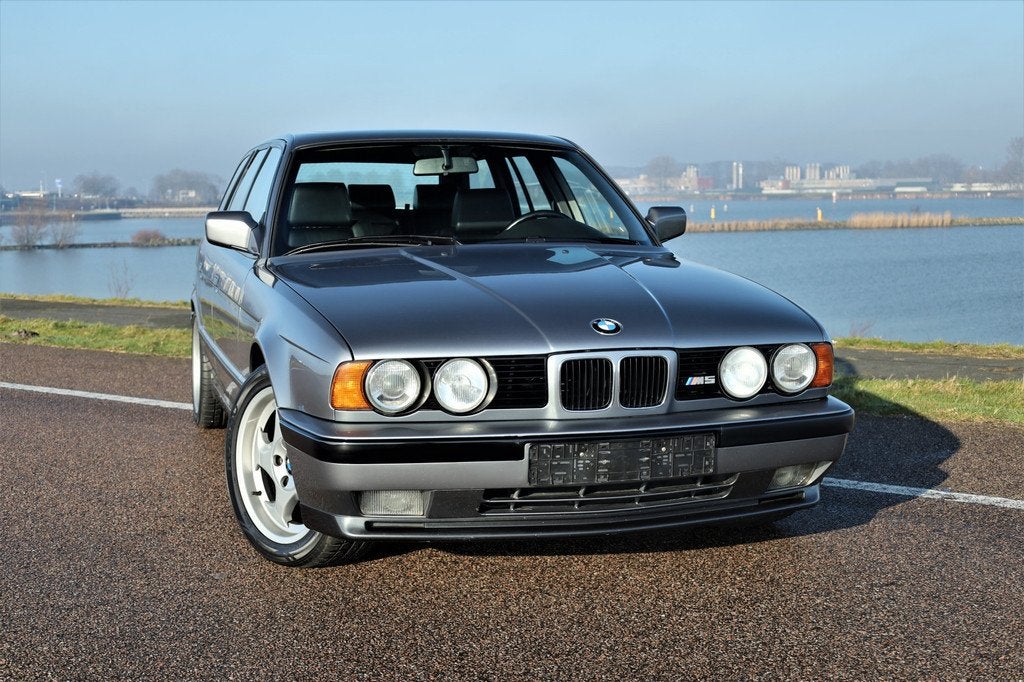BMW 5 Serie Touring M5 E34 Youngtimer BTW auto (bj 1993), Achterwielaandrijving, Zwart, 340 pk, Leder