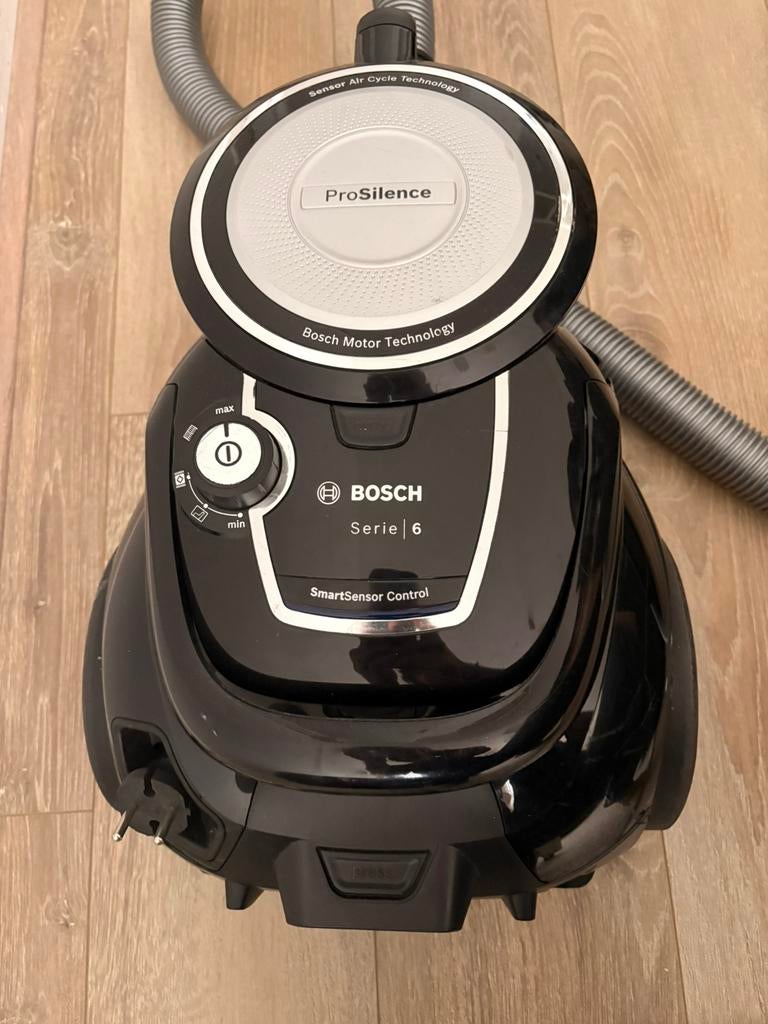 Bosch Serie 6 Stofzuigers Zonder Zak, Witgoed en Apparatuur, Stofzuigers, Ophalen, Gebruikt