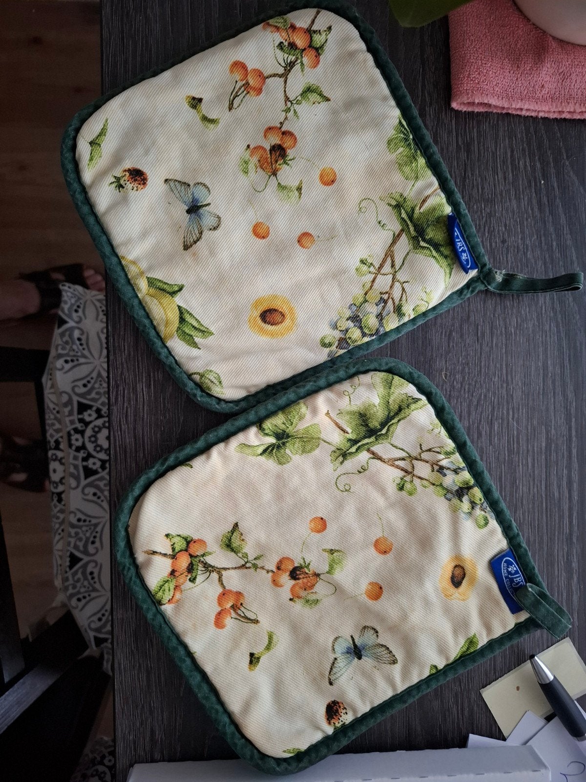2 Pannenlapjes Janneke Brinkman Salentijn JBS, Ophalen of Verzenden, Meerkleurig, Overige materialen, Overige merken