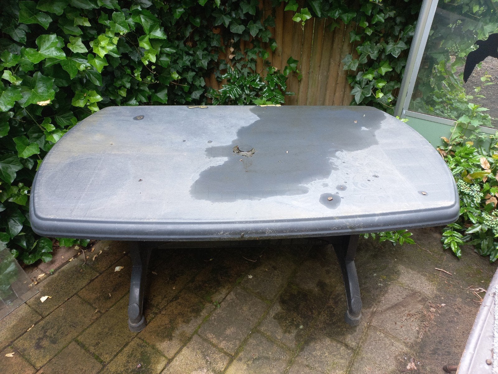 blauwe kunstof tuintafel en 2 bijpassende klapstoelen, Ophalen, Gebruikt, Rechthoekig, Kunststof