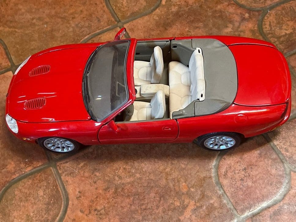Rode Jaguar XKR Cabriolet Modelauto, Ophalen of Verzenden, Zo goed als nieuw