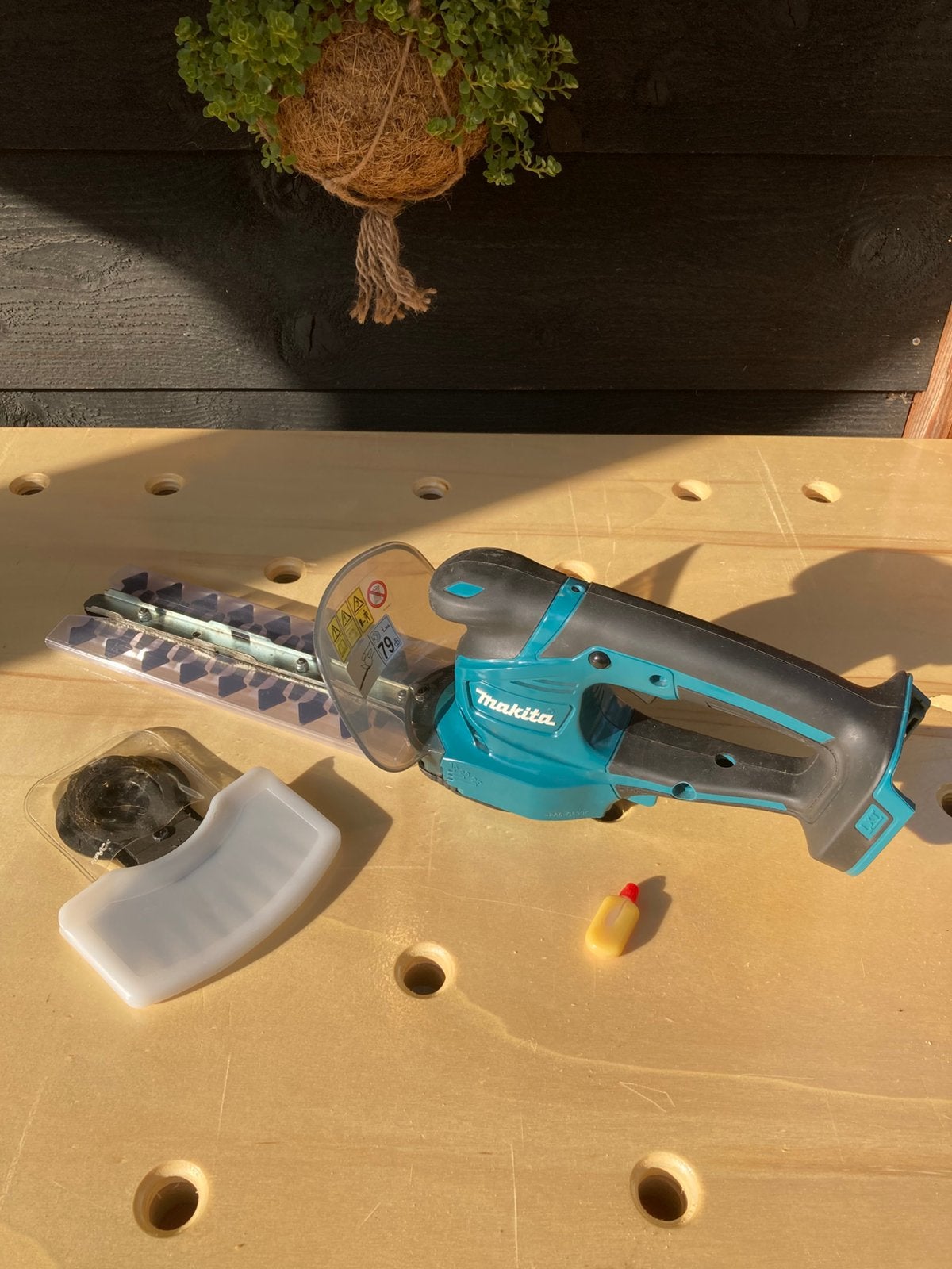 Makita DUM111 18V LXT buxus- grasschaar, Ophalen of Verzenden, Zo goed als nieuw, Accu