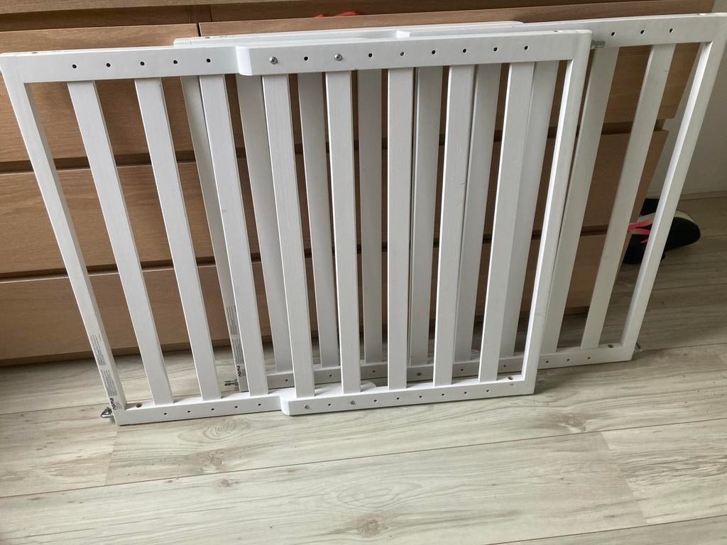 2 Witte houten Noma traphekje, Kinderen en Baby's, Traphekjes, Ophalen, Gebruikt, Schroefhekje, Hout