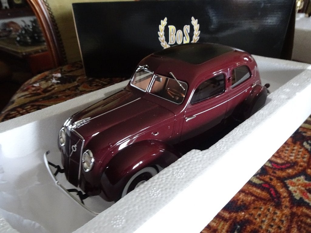 VOLVO PV 36 CARIOSA1935 1;18 BOS OF SHOW DARK RED, Ophalen of Verzenden, Zo goed als nieuw, Auto, Overige merken