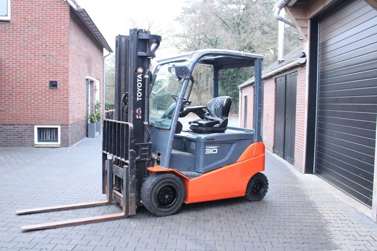 Toyota 8FBMKT30 heftruck elektrische triplex sidesift, 3000 tot 4000 kg, Elektrisch, Heftruck, Toyota