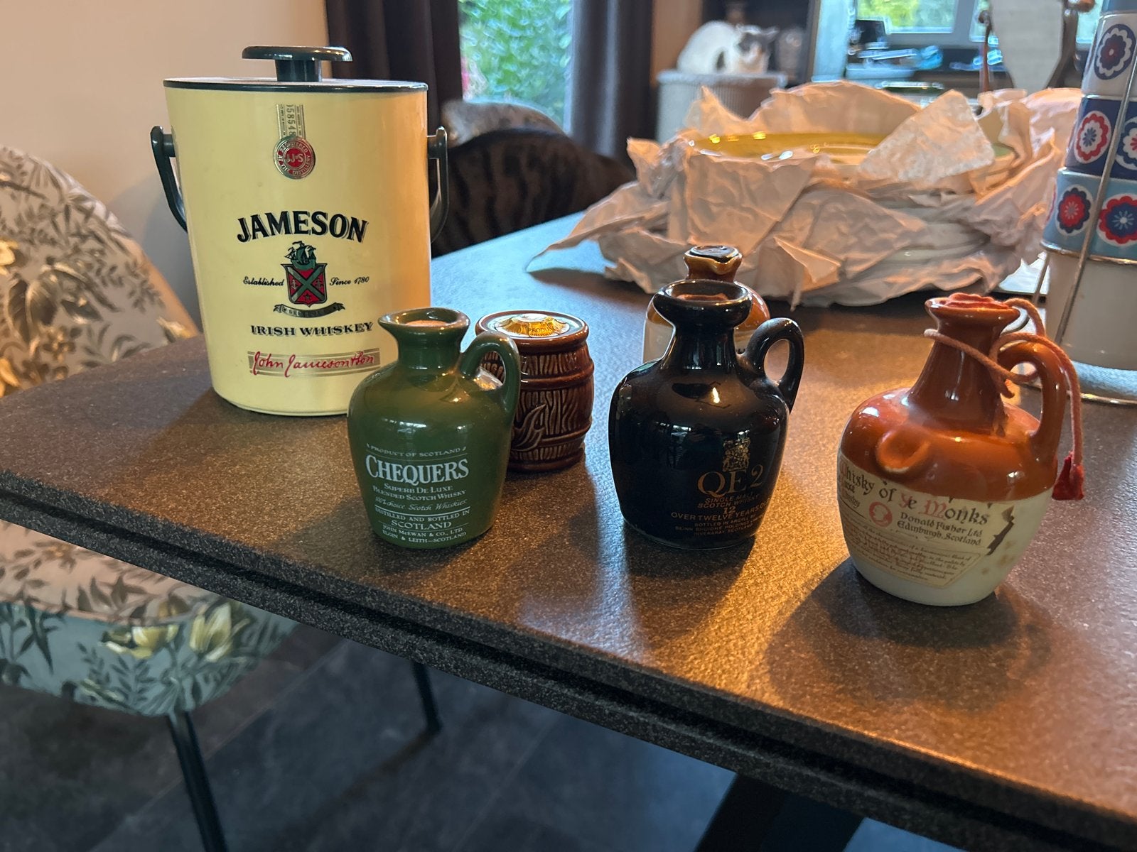 Whisky miniaturen en Jameson ijsemmer, Verzenden