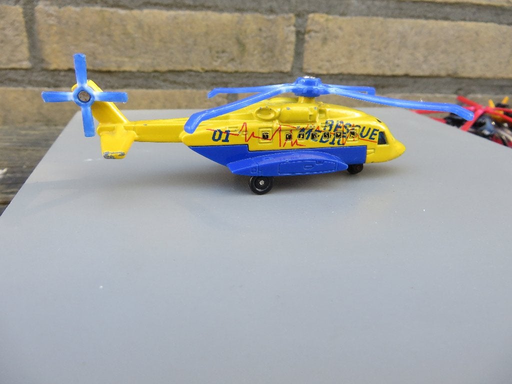 Matchbox Sky Busters Sikorsky S-92 Trauma Helicopter Rescue, Ophalen of Verzenden, Gebruikt