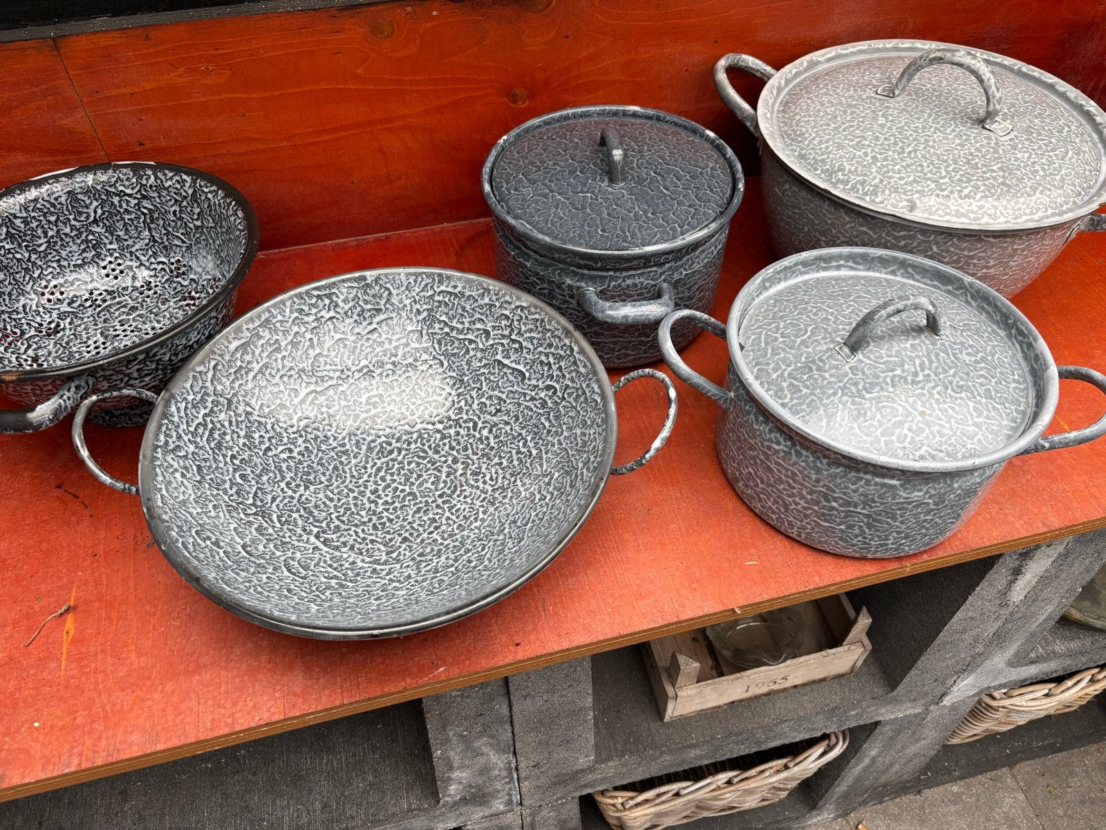 Vintage geëmailleerde pannen en vergiet set, Antiek en Kunst, Ophalen