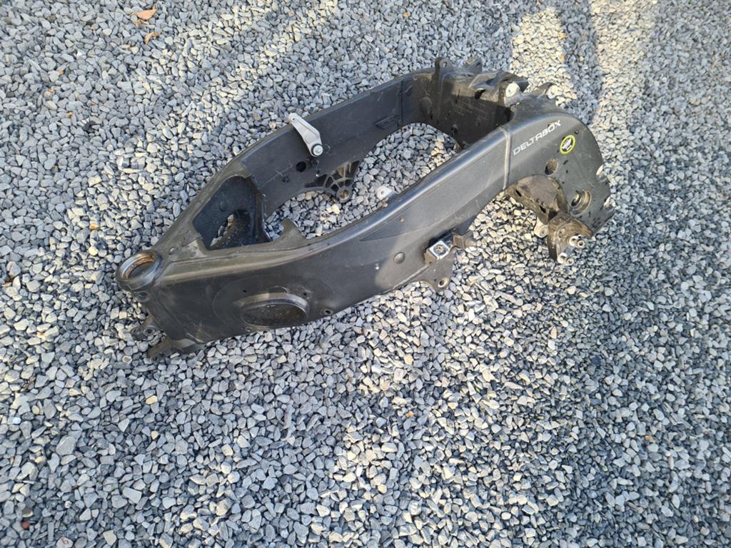 R1 2007  frame voor race/ circuit gebruik, Motoren, Ophalen of Verzenden