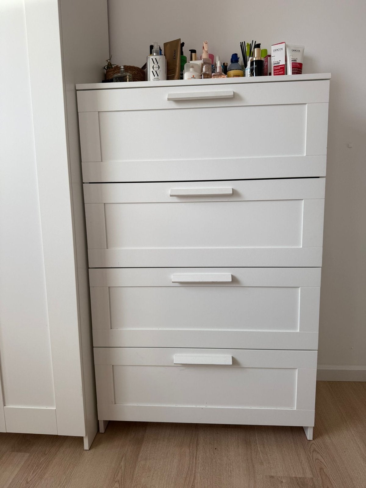 Ikea Brimnes ladekast met 4 lades, Huis en Inrichting, Kasten | Ladekasten, Ophalen, 100 tot 150 cm, 50 tot 100 cm, Zo goed als nieuw