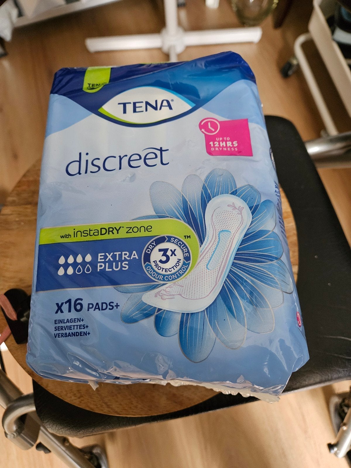 Tena lady 30 euro voor 20 pakken, Diversen, Verpleegmiddelen, Ophalen, Nieuw
