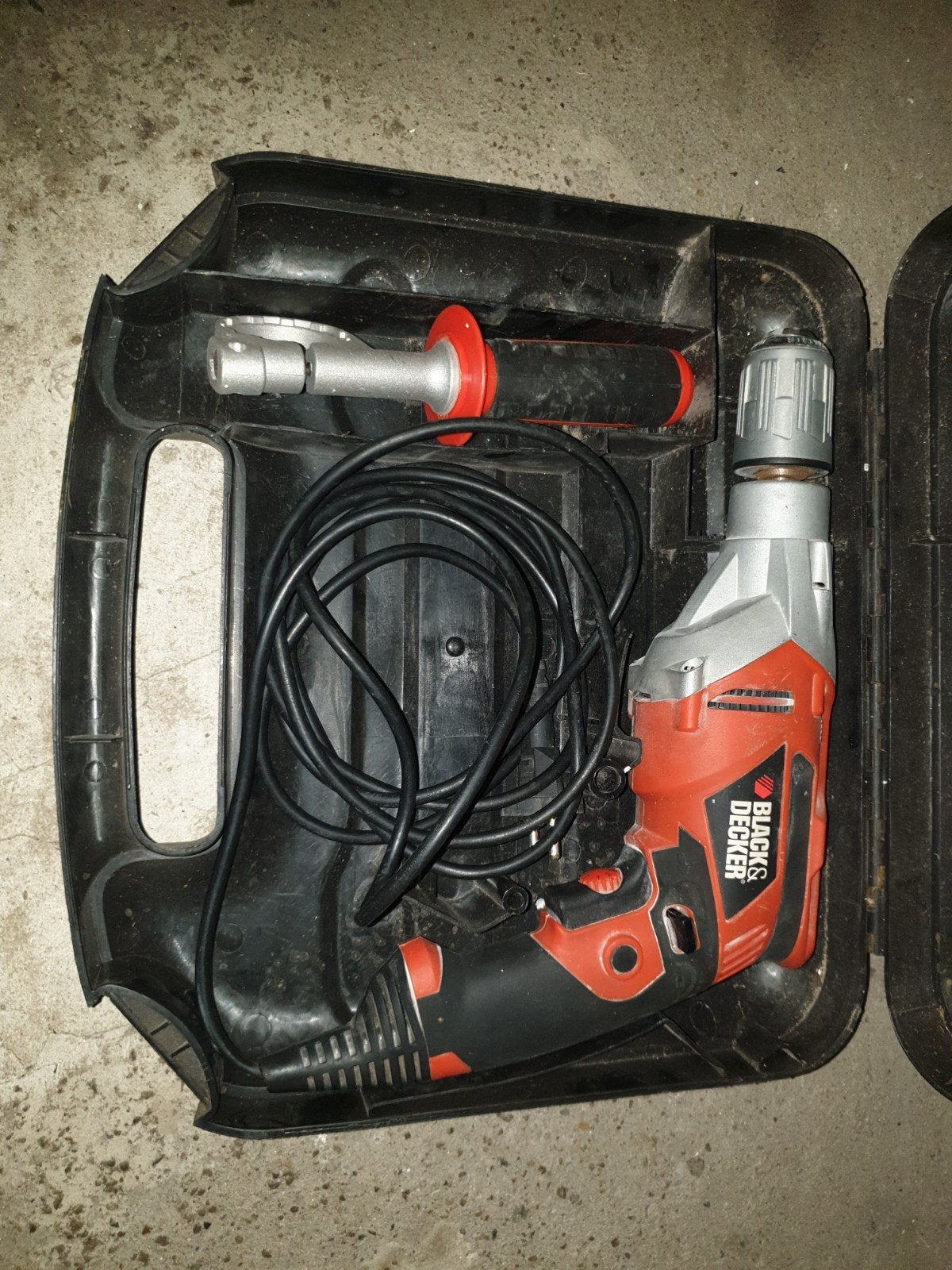Black & Decker Boormachine met koffer, Ophalen of Verzenden, Gebruikt, Boormachine, Variabele snelheid