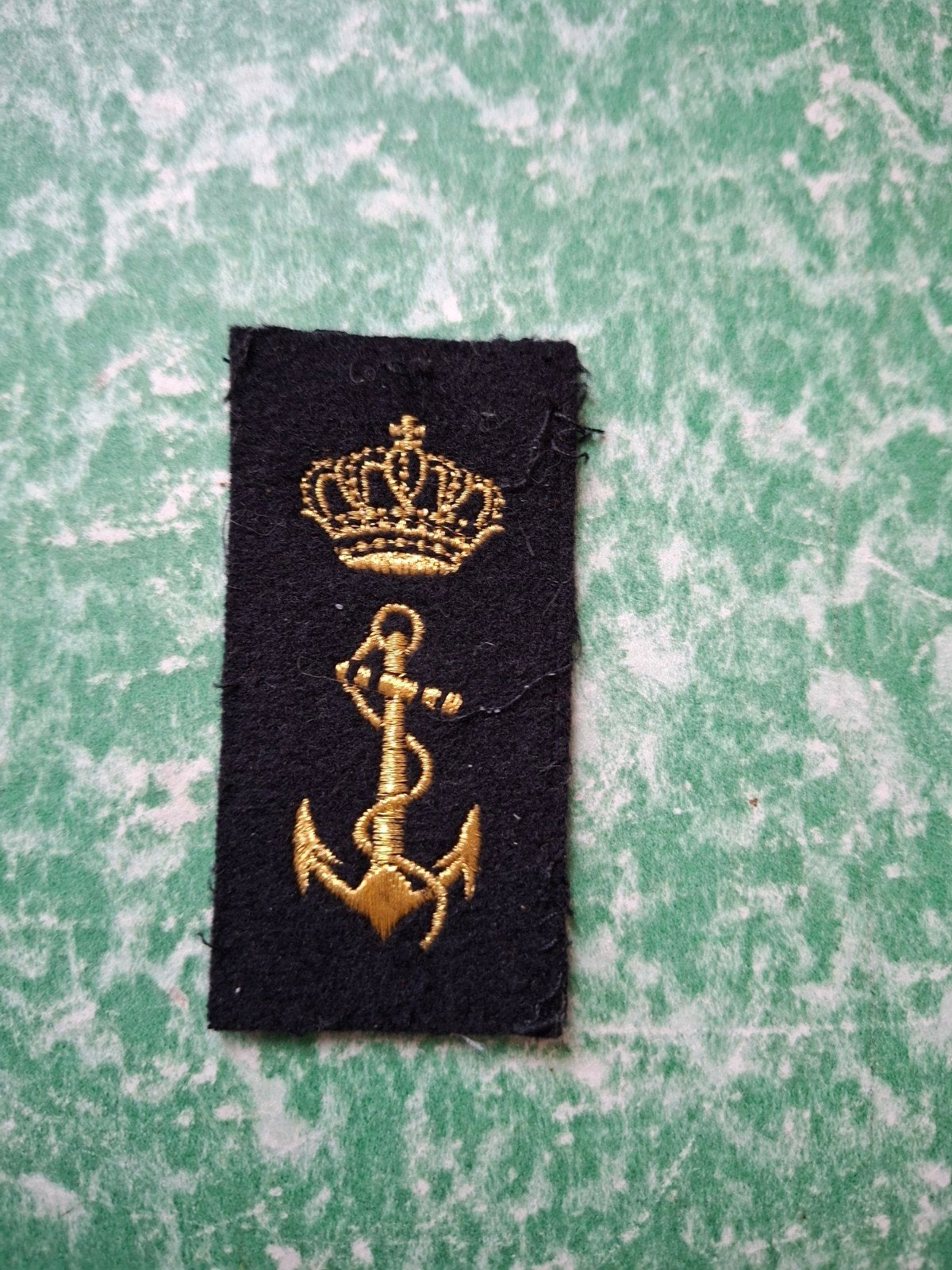embleem, Koninklijke Marine *kroon & anker., Ophalen of Verzenden, Marine, Nederland, Embleem of Badge