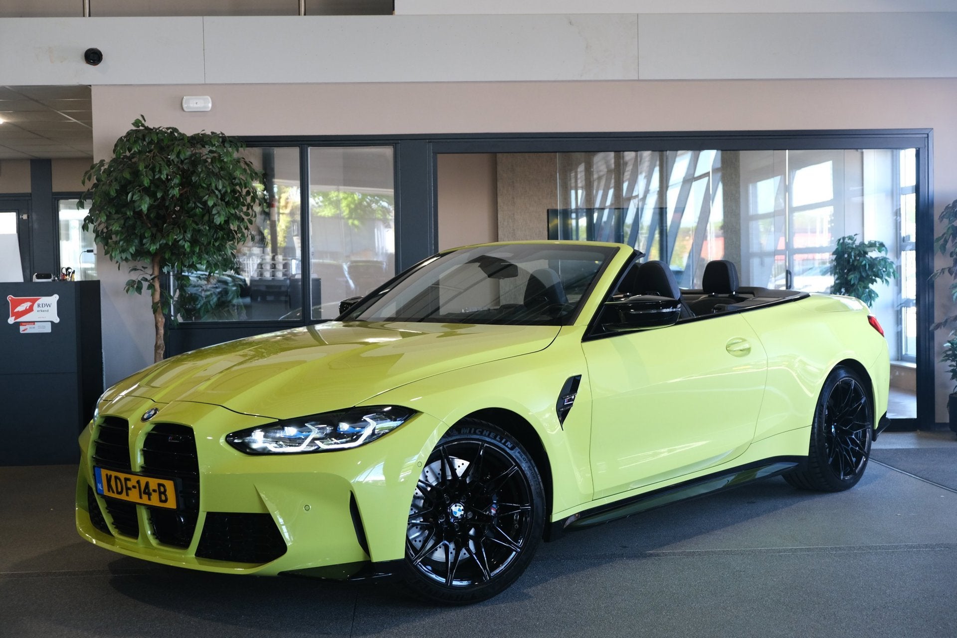 BMW 4-serie Cabrio M4 xDrive Competition 510PK Cabrio M RACE, Auto's, BMW, Automaat, Gebruikt, Cabriolet, 4 stoelen