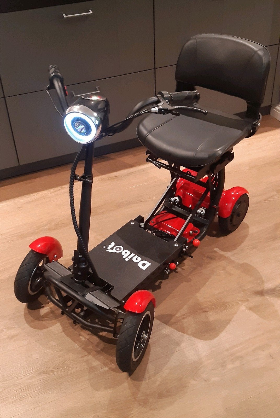 Inklapbare scootmobiel daibot, Diversen, Brommobielen en Scootmobielen, Ophalen of Verzenden, 10 km/u of minder